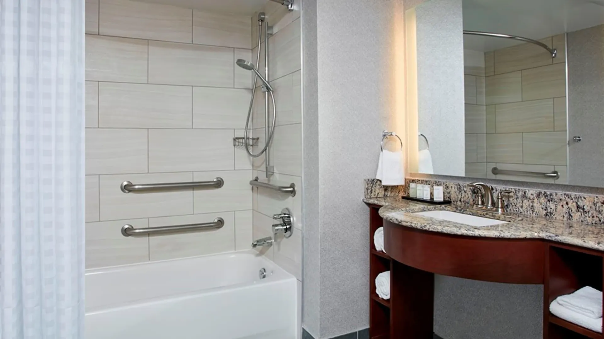Embassy Suites By Hilton Orlando Airport 3*,  USA